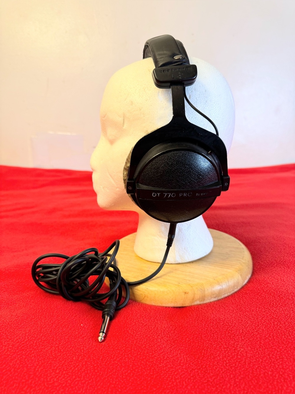 Beyerdynamic DT 770 PRO 80 Ohm Closed Studio Over Ear Headphones